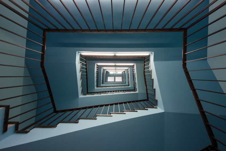 Escaleras caracol, arquitectura vintage | Bacanal